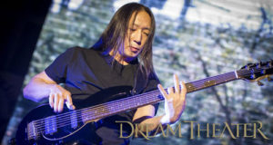 John Myung de DREAM THEATER habla de sus inicios en el metal. Tim “Ripper” Owens no descarta escribir un libro. Metalmeria.