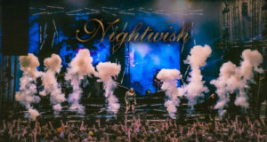 NIGHTWISH terminan las maquetas de su próximo disco. Directo de VENOM. Single de SCARECROW AVENUE.
