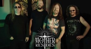 Entrevista con Peter de MOTHER RESIDES