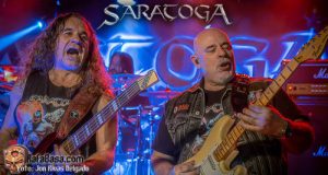 Crónica y fotos de SARATOGA en Vitoria-Gasteiz. Inicio de su nueva gira, “El Clan de los Lobos”