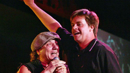 Brian Johnson  y Jim Bauer