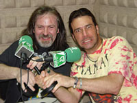 Basa y Andy de Brainstorm en nuestros estudios de radio