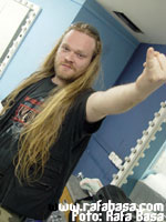 Alexander Kuoppala de CHILDREN OF BODOM. Foto: Basa