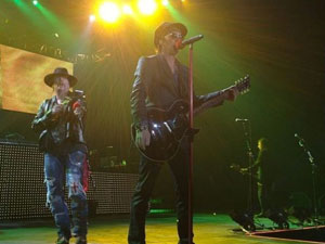 Izzy Stradlin y GUNS N' ROSES