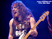 Steve Harris de Iron Maiden. Foto: Basa