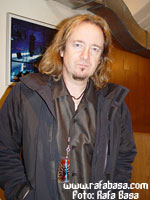 Adrian Smith posó en su camerino 