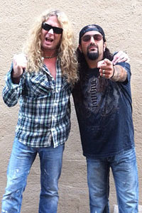 John Sykes y Mike Portnoy