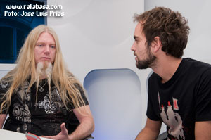 Marco Hietala de NIGHTWISH y Jorge Cárcamo Yagüe 