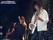 <strong>RATA BLANCA</strong> – Foto: Fernando Checa» width=»175″ height=»131″ border=»0″ onclick=»MM_openBrWindow(‘images/web/rata_blanca/concierto/madrid10_07/4hg.jpg’,»,’width=520,height=395′)» /></a></div>
</td>
</tr>
</table>
<p align=