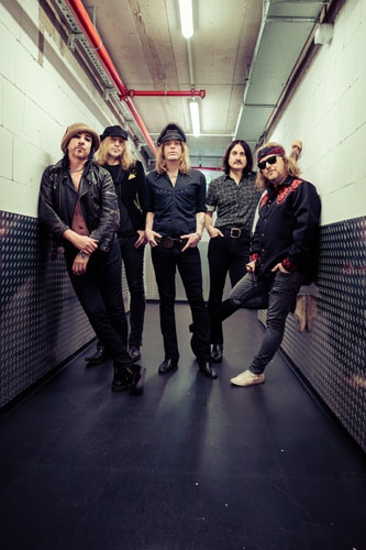 THE HELLACOPTERS