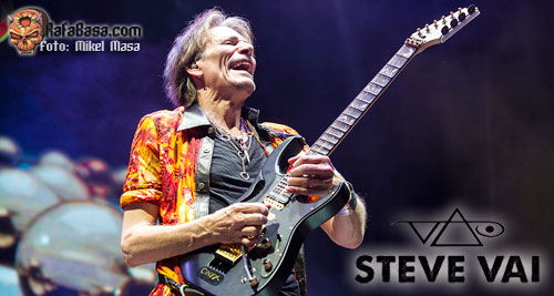 STEVE VAI